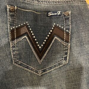 Seven7 for all Mankind Slim Booy Jeans with Black and Silver Details size 4